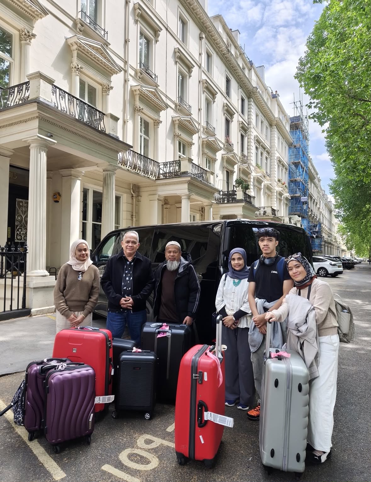 London group arrival and private transfer